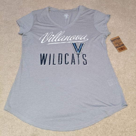 Rivalry Threads Tops - SOLD!!!!! ❌❌Nwts rivalry threads Villanova Wildcats grey v-neck t-shirt